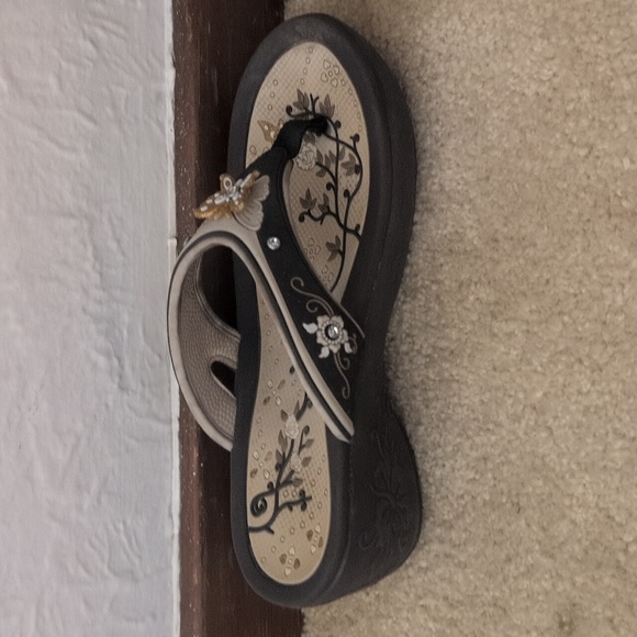 Gold Pigeon Shoes SIGNATURE Comfort Ergonomic Walking Flip Flops Y2K Butterfly - Picture 7 of 10